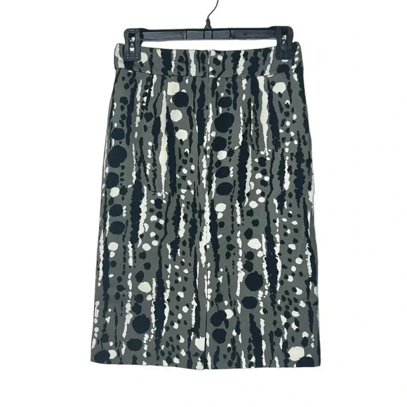 1661. TRINA TURK PENCIL KNEE LENGTH SKIRT BLACK/GRAY/WHITE IN COLOR SIZE 0 - Picture 6 of 9
